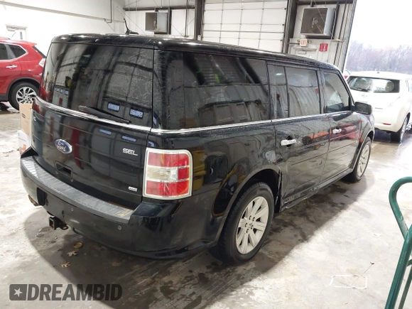 2009 Ford Flex SEL with VIN 2FMEK62CX9BA00914, listed as a IAAI auction lot 41462760 with 227,977 mi miles. Bid and sale history available at carsss.com. Image 4.