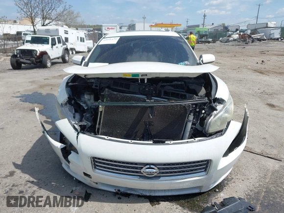 2010 Nissan Maxima 3.5 SV with VIN 1N4AA5AP1AC846119, listed as a IAAI auction lot 42091474 with 146,750 mi miles. Bid and sale history available at carsss.com. Image 11.