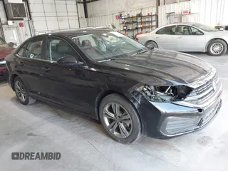 2024 Volkswagen Jetta SE with VIN 3VWEM7BU2RM007977, listed as a IAAI auction lot 42573037 with 33,275 mi miles and . Bid and sale history available at DreamBid. Image 1.