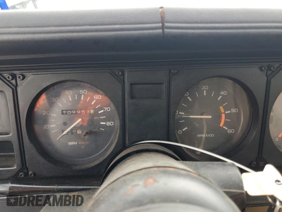 1982 Pontiac Firebird z VIN 1G2AX87H9CL548192, wystawiony jako Copart lot #79887554 z przebiegiem 109 953 mil mil oraz Czysty tytuł • Clean title. Historia ofert i sprzedaży dostępna na DreamBid. Obrazek 9.