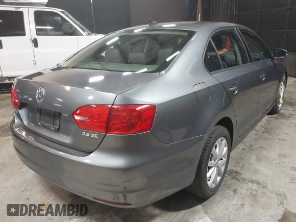 2011 Volkswagen Jetta SE с VIN 3VWBZ7AJ2BM326488, выставлен на аукционе IAAI как лот 41440467 с пробегом 179 888 миль миль и . История ставок и продаж доступна на DreamBid. Изображение 4.