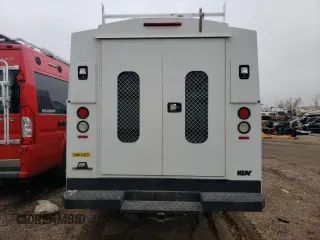 2015 Chevrolet Express Commercial with VIN 1GB0G2CG8F1137341, listed as a Copart auction lot 78806633 with 221,066 mi miles and Salvage Title. Bid and sale history available at carsss.com. Image 6.