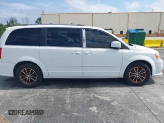 2017 Dodge Grand Caravan SXT with VIN 2C4RDGCG8HR600828, listed as a IAAI auction lot 42255787 with 87,135 mi miles and . Bid and sale history available at DreamBid. Image 13.