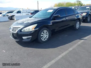 2015 Nissan Altima 2.5 with VIN 1N4AL3AP2FC208502, listed as a IAAI auction lot 41946673 with 121,214 mi miles. Bid and sale history available at carsss.com. Image 2.