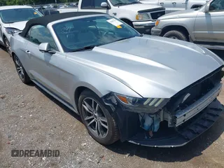 2017 Ford Mustang EcoBoost Premium z VIN 1FATP8UH6H5279739, wystawiony jako IAAI lot #42647755 z przebiegiem 91 724 mil mil oraz . Historia ofert i sprzedaży dostępna na DreamBid. Obrazek 1.