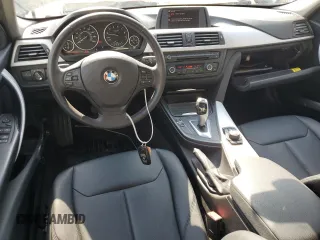 2012 BMW 3 Series 328i z VIN WBA3A5C55CF343660, wystawiony jako Copart lot #56417055 z przebiegiem 149 446 mil mil oraz Szkoda całkowita • Salvage title. Historia ofert i sprzedaży dostępna na DreamBid. Obrazek 8.