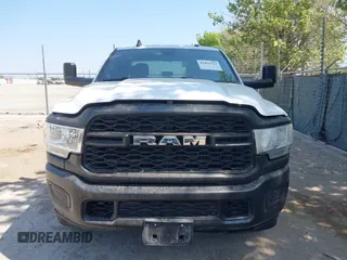 2022 Ram 2500 Tradesman with VIN 3C6UR5HJ1NG202731, listed as a IAAI auction lot 41851223 with 96,715 mi miles. Bid and sale history available at carsss.com. Image 12.