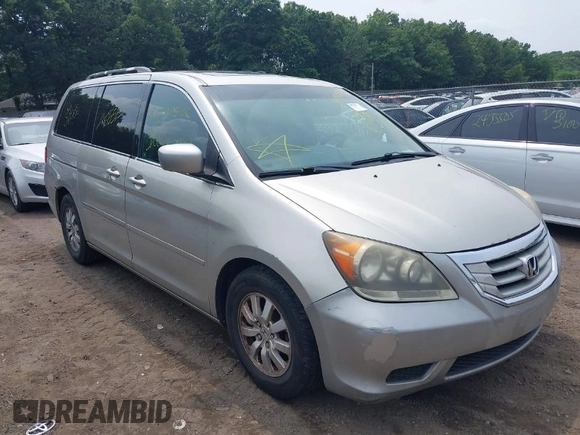 2008 Honda Odyssey EX-L with VIN 5FNRL38688B102734, listed as a IAAI auction lot 39963093 with 184,775 mi miles. Bid and sale history available at carsss.com. Image 1.