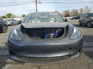 2023 Tesla Model 3 с VIN 5YJ3E1EA2PF644634, выставлен на аукционе Copart как лот 85637384 с пробегом 19 643 миль миль и Списание • Salvage title. История ставок и продаж доступна на DreamBid. Изображение 5.