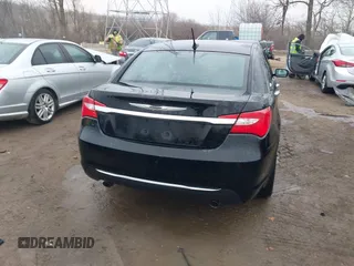2013 Chrysler 200 Limited with VIN 1C3CCBCG4DN768490, listed as a IAAI auction lot 41533982 with 136,294 mi miles. Bid and sale history available at carsss.com. Image 16.
