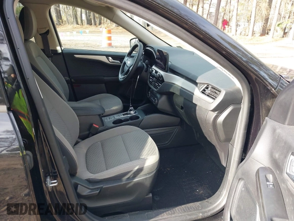 2020 Ford Escape SE с VIN 1FMCU0G61LUA91641, выставлен на аукционе IAAI как лот 41235361 с пробегом 67 017 миль миль и . История ставок и продаж доступна на DreamBid. Изображение 5.