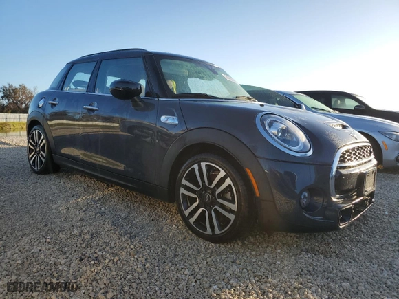 2021 MINI Hardtop 4 Door Cooper S with VIN WMWXU9C01M2P15282, listed as a Copart auction lot 74238294 with 0 miles and Non Repairable. Bid and sale history available at carsss.com. Image 4.