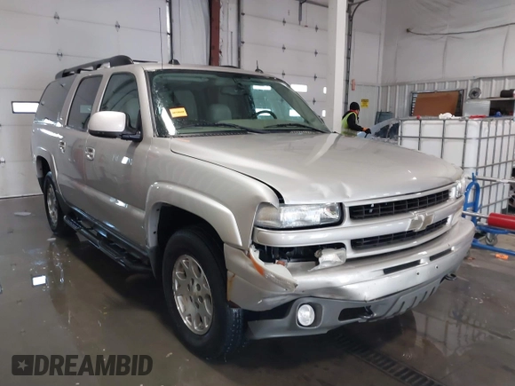2005 Chevrolet Suburban Z71 with VIN 3GNFK16Z95G265896, listed as a IAAI auction lot 41248931 with 206,062 mi miles. Bid and sale history available at carsss.com. Image 1.