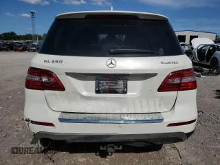 2013 Mercedes-Benz M 350 z VIN 4JGDA2EB5DA150900, wystawiony jako Copart lot #53835195 z przebiegiem 123 411 mil mil oraz Szkoda całkowita • Salvage title. Historia ofert i sprzedaży dostępna na DreamBid. Obrazek 6.