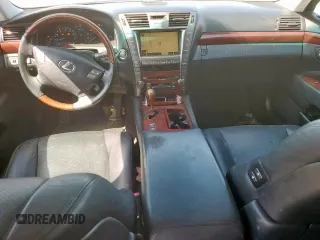 2009 Lexus LS 460 z VIN JTHBL46F195087957, wystawiony jako Copart lot #52193575 z przebiegiem 246 905 mil mil oraz Czysty tytuł • Clean title. Historia ofert i sprzedaży dostępna na DreamBid. Obrazek 9.