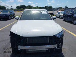 2024 Audi Q5 S line Premium Plus with VIN WA1E2AFY4R2036143, listed as a IAAI auction lot 42309252 with 14,797 mi miles and . Bid and sale history available at DreamBid. Image 13.