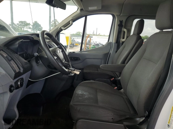 2018 Ford Transit Passenger XL z VIN 1FBZX2YG3JKB06453, wystawiony jako Copart lot #57518745 z przebiegiem 137 724 mil mil oraz Tytuł czysty. Historia ofert i sprzedaży dostępna na DreamBid. Obrazek 7.