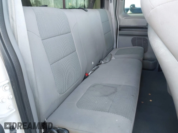 2005 Ford Super Duty F-250 XL with VIN 1FTSX20Y05EB83349, listed as a IAAI auction lot 41433254 with 169,933 mi miles. Bid and sale history available at carsss.com. Image 8.