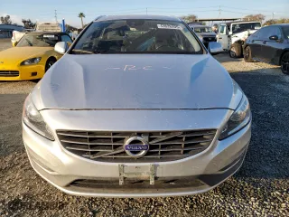 2017 Volvo V60 Premier with VIN YV140MEK2H1336316, listed as a Copart auction lot 43826205 with 64,536 mi miles and Salvage Title. Bid and sale history available at carsss.com. Image 5.