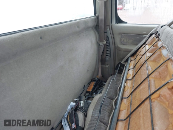 2000 Nissan Frontier XE z VIN 1N6DD21S9YC310558, wystawiony jako IAAI lot #41388581 z przebiegiem Nie podano mil oraz . Historia ofert i sprzedaży dostępna na DreamBid. Obrazek 8.