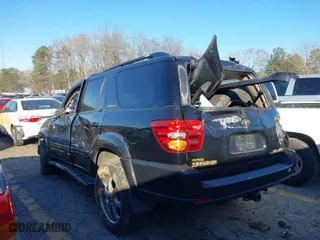 2002 Toyota Sequoia Limited with VIN 5TDBT48A62S065455, listed as a IAAI auction lot 41283729 with 292,887 mi miles. Bid and sale history available at carsss.com. Image 3.