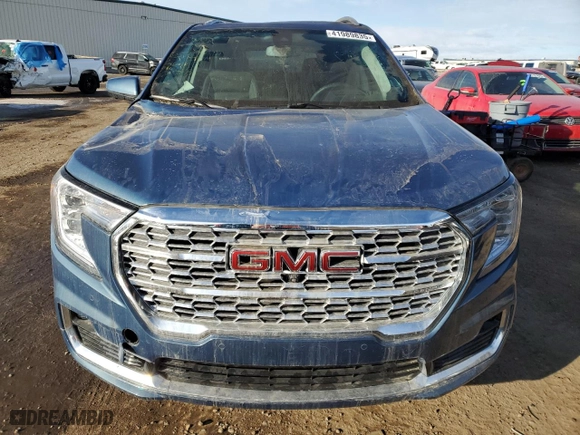 2024 GMC Terrain Denali with VIN 3GKALXEG9RL263117, listed as a Copart auction lot 41989835 with 5,341 mi miles and Salvage Title. Bid and sale history available at carsss.com. Image 5.