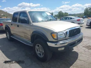 2001 Toyota Tacoma PreRunner with VIN 5TEGN92N71Z738506, listed as a IAAI auction lot 41938907 with 291,725 mi miles. Bid and sale history available at carsss.com. Image 1.