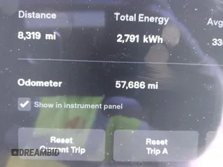 2017 Tesla Model X 90D z VIN 5YJXCBE20HF070235, wystawiony jako IAAI lot #42099344 z przebiegiem 57 686 mil mil oraz . Historia ofert i sprzedaży dostępna na DreamBid. Obrazek 16.