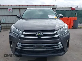 2018 Toyota Highlander Limited with VIN 5TDYZRFH5JS276425, listed as a IAAI auction lot 42070369 with 129,215 mi miles and . Bid and sale history available at DreamBid. Image 13.