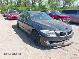 2011 BMW 5 Series 535i xDrive z VIN WBAFU7C54BC778413, wystawiony jako IAAI lot #42100030 z przebiegiem Nie podano mil oraz . Historia ofert i sprzedaży dostępna na DreamBid. Obrazek 1.