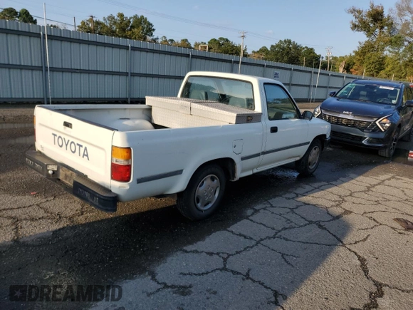 1993 Toyota Pickup DX with VIN JT4RN81PXP5152402, listed as a Copart auction lot 79282654 with 37,170 mi miles and Clean title. Bid and sale history available at DreamBid. Image 3.