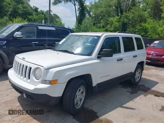 2013 Jeep Patriot Sport z VIN 1C4NJPBBXDD192665, wystawiony jako IAAI lot #42422413 z przebiegiem 87 312 mil mil oraz . Historia ofert i sprzedaży dostępna na DreamBid. Obrazek 2.