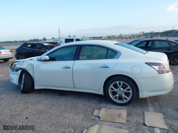 2014 Nissan Maxima 3.5 SV w/Sport Pkg with VIN 1N4AA5AP0EC483561, listed as a IAAI auction lot 42005673 with 81,731 mi miles. Bid and sale history available at carsss.com. Image 14.