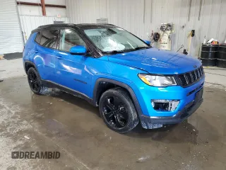 2020 Jeep Compass Altitude z VIN 3C4NJDBBXLT256470, wystawiony jako Copart lot #88228415 z przebiegiem 48 480 mil mil oraz Szkoda całkowita • Salvage title. Historia ofert i sprzedaży dostępna na DreamBid. Obrazek 4.