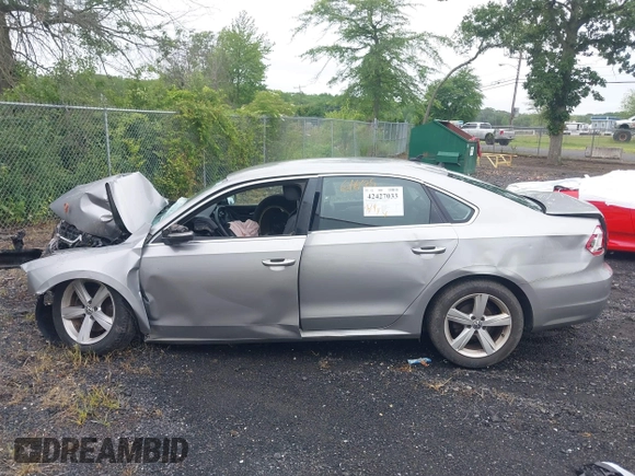2013 Volkswagen Passat SE with VIN 1VWBP7A33DC041410, listed as a IAAI auction lot 42427033 with Not provided miles and . Bid and sale history available at DreamBid. Image 14.