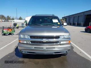 2002 Chevrolet Suburban LS with VIN 3GNEC16Z32G339558, listed as a IAAI auction lot 41739334 with 198,291 mi miles. Bid and sale history available at carsss.com. Image 12.