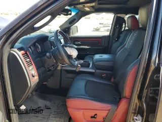 2016 Ram 1500 Rebel z VIN 1C6RR7YT7GS185917, wystawiony jako Copart lot #50464895 z przebiegiem 94 389 mil mil oraz Szkody całkowita. Historia ofert i sprzedaży dostępna na DreamBid. Obrazek 7.