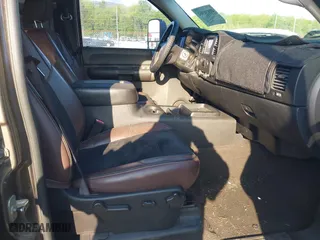 2007 Chevrolet Silverado 1500 LT w/2LT with VIN 2GCEK13M671524630, listed as a IAAI auction lot 41978362 with 243,905 mi miles. Bid and sale history available at carsss.com. Image 5.