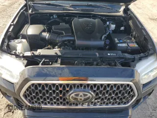 2018 Toyota Tacoma SR5 with VIN 5TFAZ5CN8JX061295, listed as a Copart auction lot 49313485 with 42,825 mi miles and Clean Title. Bid and sale history available at DreamBid. Image 11.