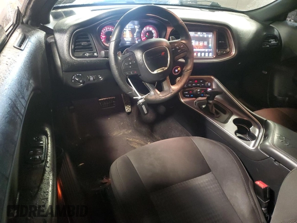 2017 Dodge Challenger R/T with VIN 2C3CDZBT3HH532092, listed as a Copart auction lot 57772995 with 86,874 mi miles and Salvage title. Bid and sale history available at DreamBid. Image 8.