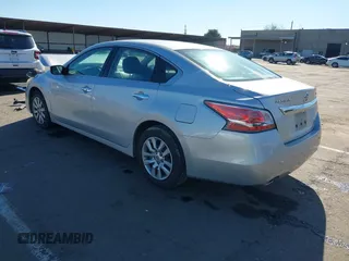 2014 Nissan Altima SV with VIN 1N4AL3AP4EC403967, listed as a IAAI auction lot 41557234 with 243,410 mi miles and . Bid and sale history available at DreamBid. Image 3.