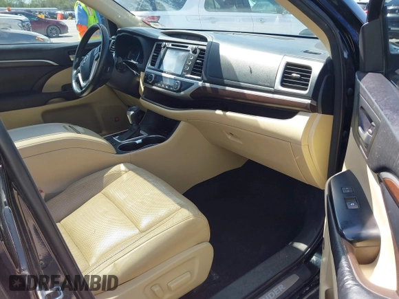 2015 Toyota Highlander Limited with VIN 5TDDKRFH4FS209616, listed as a IAAI auction lot 41961949 with 254,211 mi miles and . Bid and sale history available at DreamBid. Image 5.