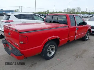 2003 Chevrolet S-10 LS with VIN 1GCCS19X838290264, listed as a IAAI auction lot 42140888 with 134,963 mi miles and . Bid and sale history available at DreamBid. Image 4.