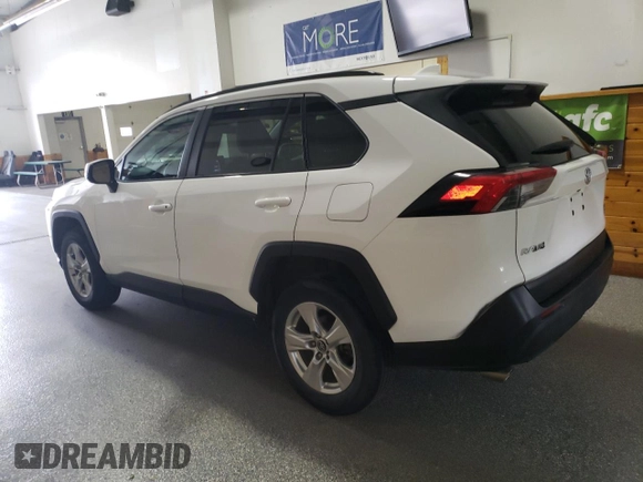 2020 Toyota RAV4 XLE with VIN 2T3P1RFV5LC081579, listed as a Copart auction lot 62192315 with 101,011 mi miles and Clean title. Bid and sale history available at DreamBid. Image 2.