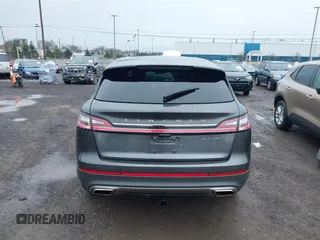 2019 Lincoln Nautilus Select z VIN 2LMPJ8K91KBL61745, wystawiony jako IAAI lot #42020381 z przebiegiem 20 080 mil mil oraz . Historia ofert i sprzedaży dostępna na DreamBid. Obrazek 16.