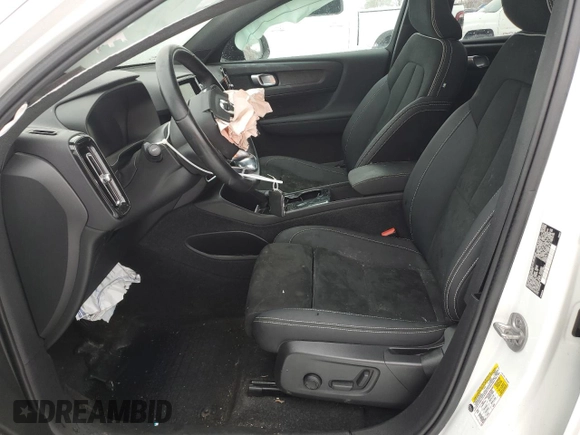2023 Volvo C40 Plus с VIN YV4ED3GL8P2056789, выставлен на аукционе Copart как лот 47051135 с пробегом 51 164 миль миль и Списание • Salvage title. История ставок и продаж доступна на DreamBid. Изображение 7.