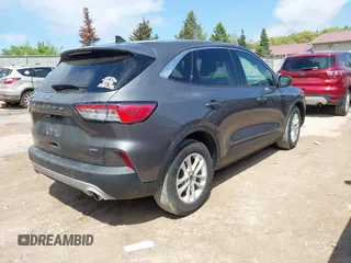 2021 Ford Escape SE Hybrid z VIN 1FMCU0BZ8MUA09021, wystawiony jako IAAI lot #42229018 z przebiegiem 62 265 mil mil oraz . Historia ofert i sprzedaży dostępna na DreamBid. Obrazek 4.