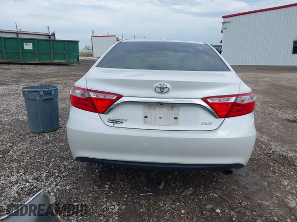 2015 Toyota Camry XLE with VIN 4T1BF1FK1FU083814, listed as a IAAI auction lot 41356310 with 161,671 mi miles and . Bid and sale history available at DreamBid. Image 17.