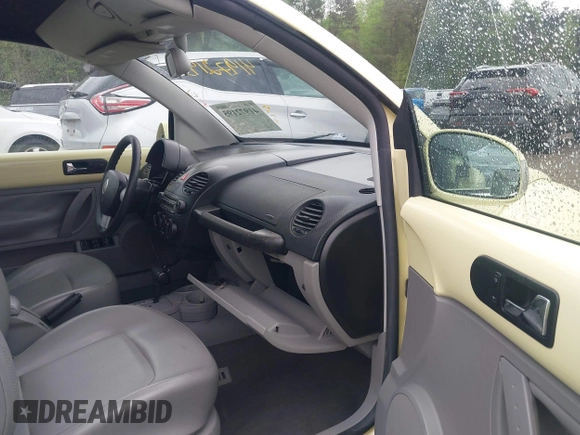 2005 Volkswagen Beetle GLS с VIN 3VWCM31Y55M312503, выставлен на аукционе IAAI как лот 41972195 с пробегом 59 671 миль миль и . История ставок и продаж доступна на DreamBid. Изображение 5.
