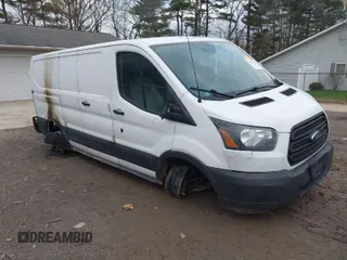 2016 Ford Transit Cargo with VIN 1FTYE1ZM9GKB06266, listed as a IAAI auction lot 41925586 with 165,779 mi miles. Bid and sale history available at carsss.com. Image 1.
